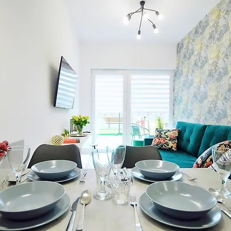 Kapitanski Mostek By Onholidaypl كولوبرزيغ