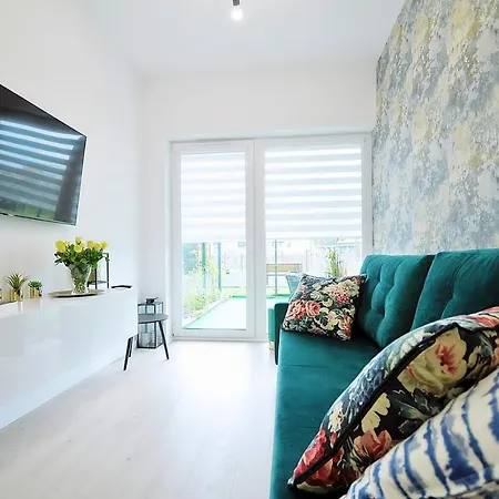 Onholidaypl - Kapitański Mostek * Kołobrzeg