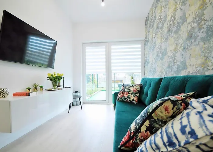 Onholidaypl - Kapitański Mostek * Kołobrzeg